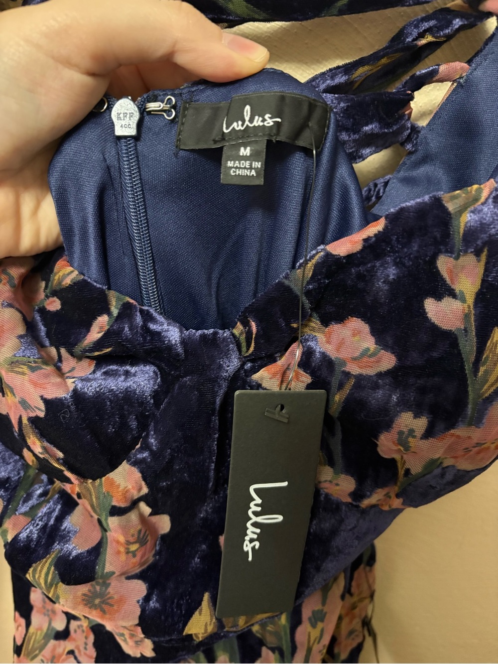 Lulus Romantic Stunner Navy Blue Floral Burnout Velvet Lace-Up Dress Medium NWT - Picture 12 of 14